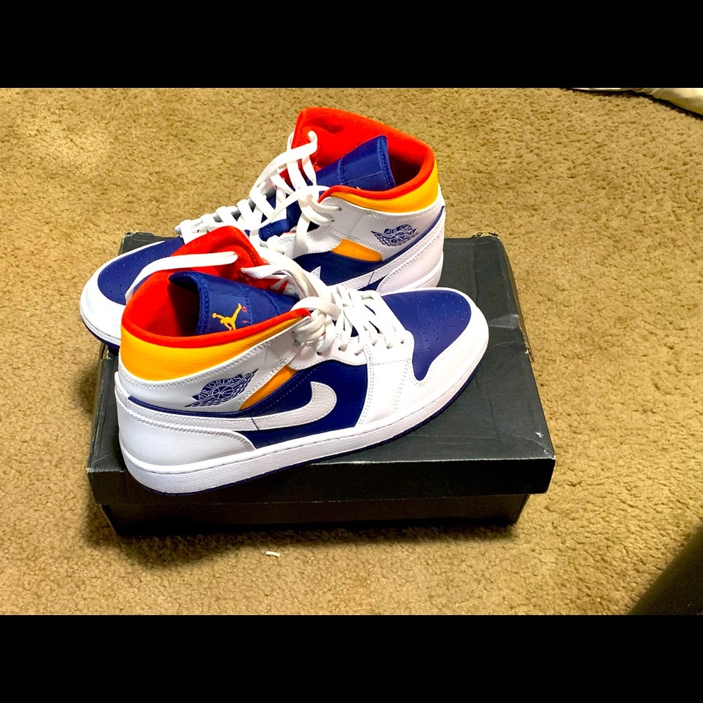 Nike air jordan 1s orange blue and white only had on once